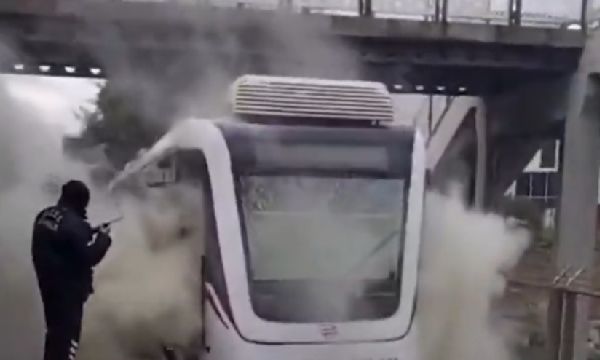 İzmir Metro'da yangın paniği... 